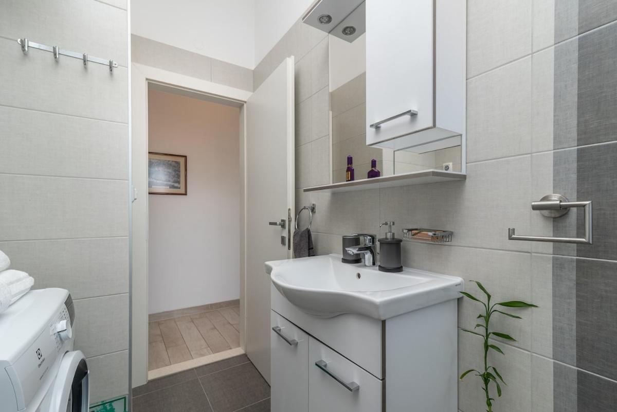 Apartman Spiro Trogir Exterior photo