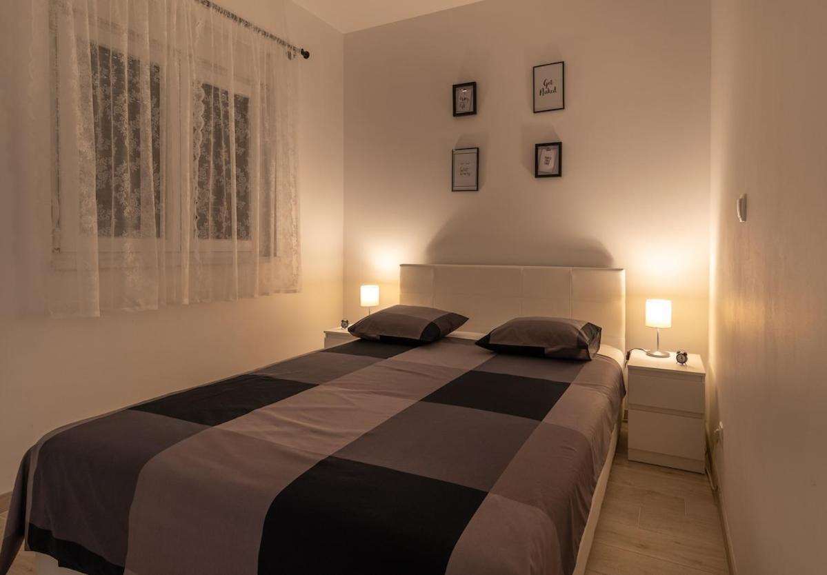 Apartman Spiro Trogir Exterior photo